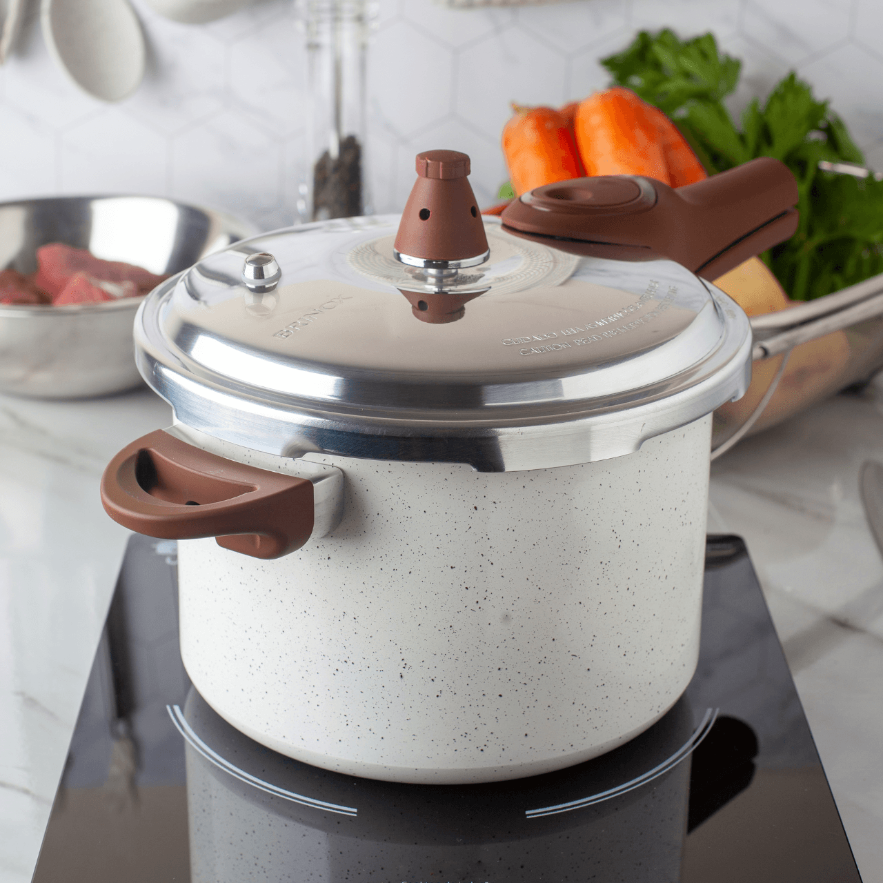 Panela de Pressão Indução Brinox Antiaderente Ceramic Life Pressure 4,2L Vanilla 5 Panela de Pressão Indução Brinox Antiaderente Ceramic Life Pressure 4,2L Vanilla