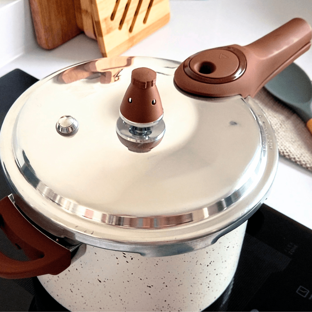 Panela de Pressão Indução Brinox Antiaderente Ceramic Life Pressure 4,2L Vanilla 6 Panela de Pressão Indução Brinox Antiaderente Ceramic Life Pressure 4,2L Vanilla